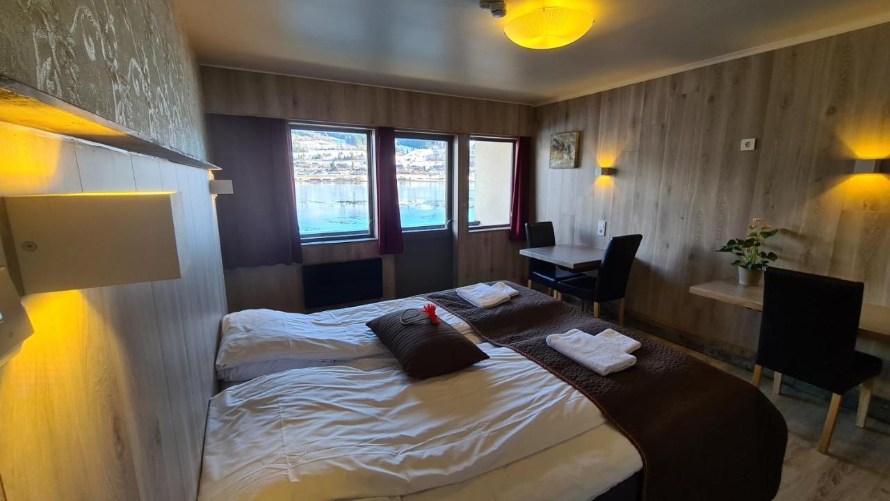 Strand Fjordhotel Ulvik Extérieur photo